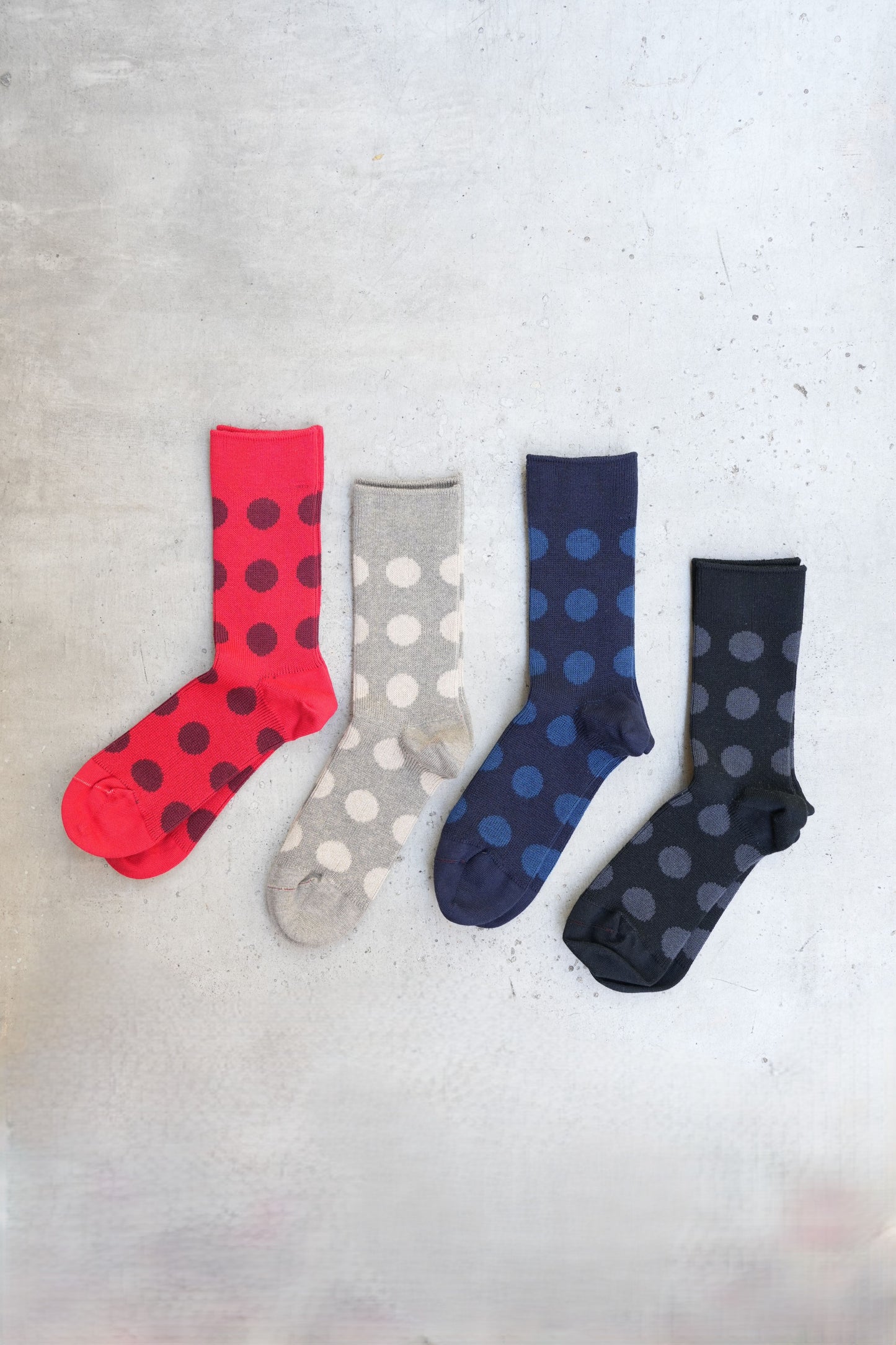 「ROTOTO」porthole dot socks