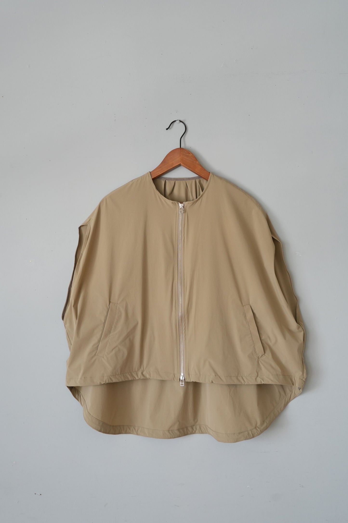 「hunch」ice touch w-zip sleeveless brouson -khaki-