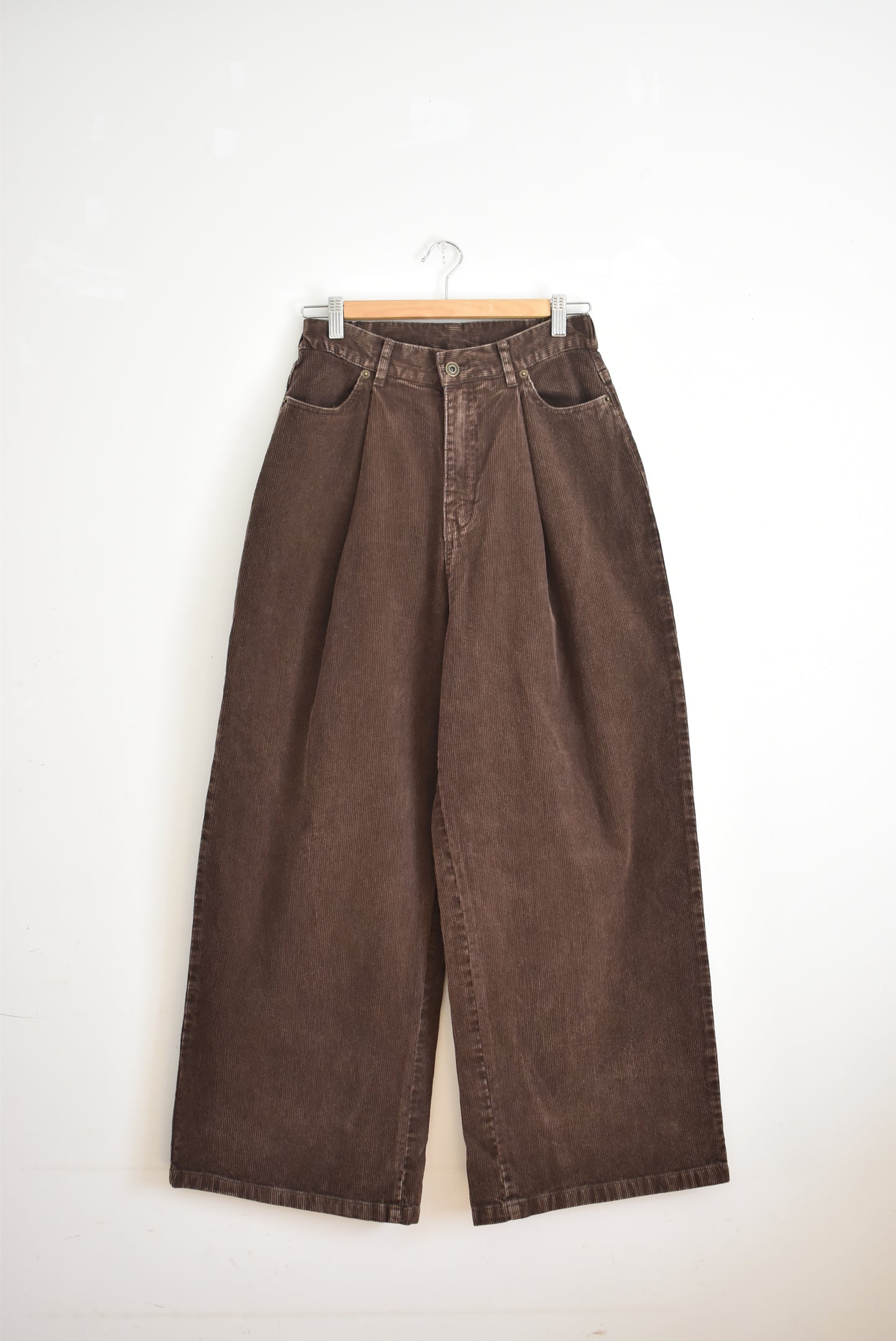 「hunch」wide corduroy pants -brown-