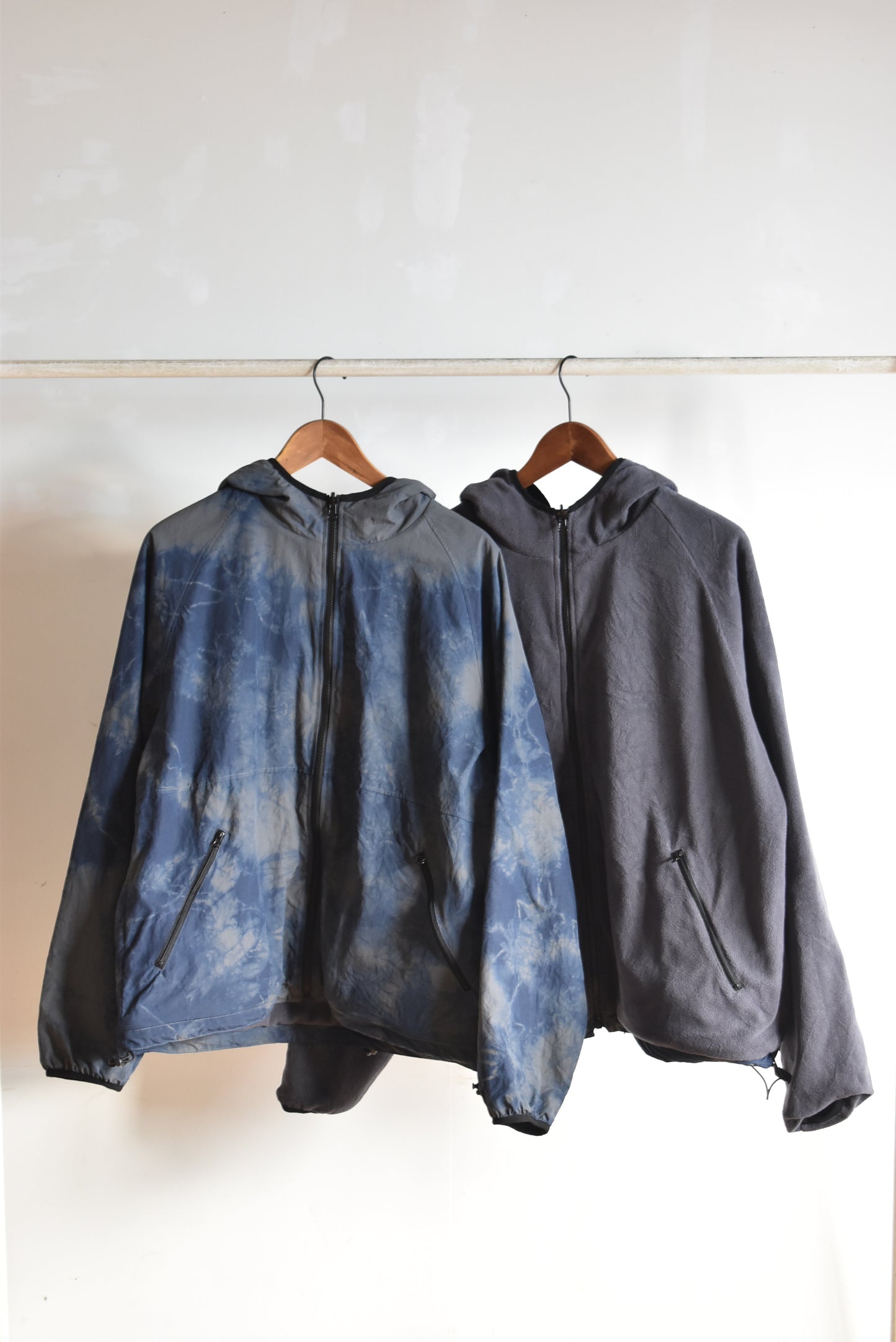「javara」reversible micro fleece jacket -gray/blue-
