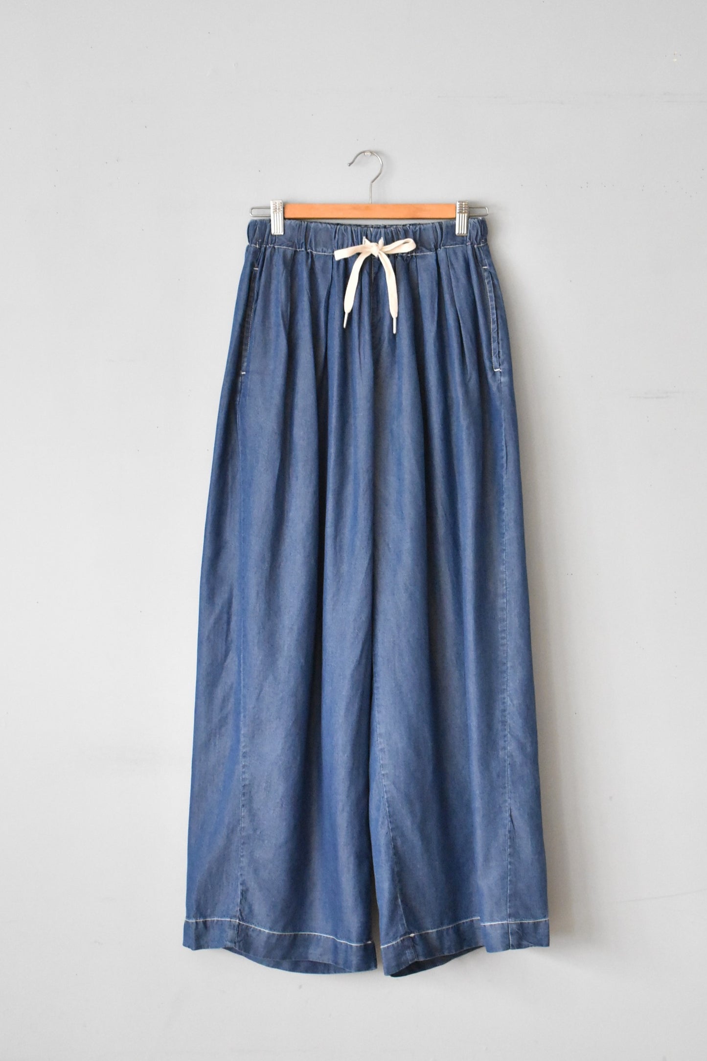 「hunch」tencel denim wide pants -blue-