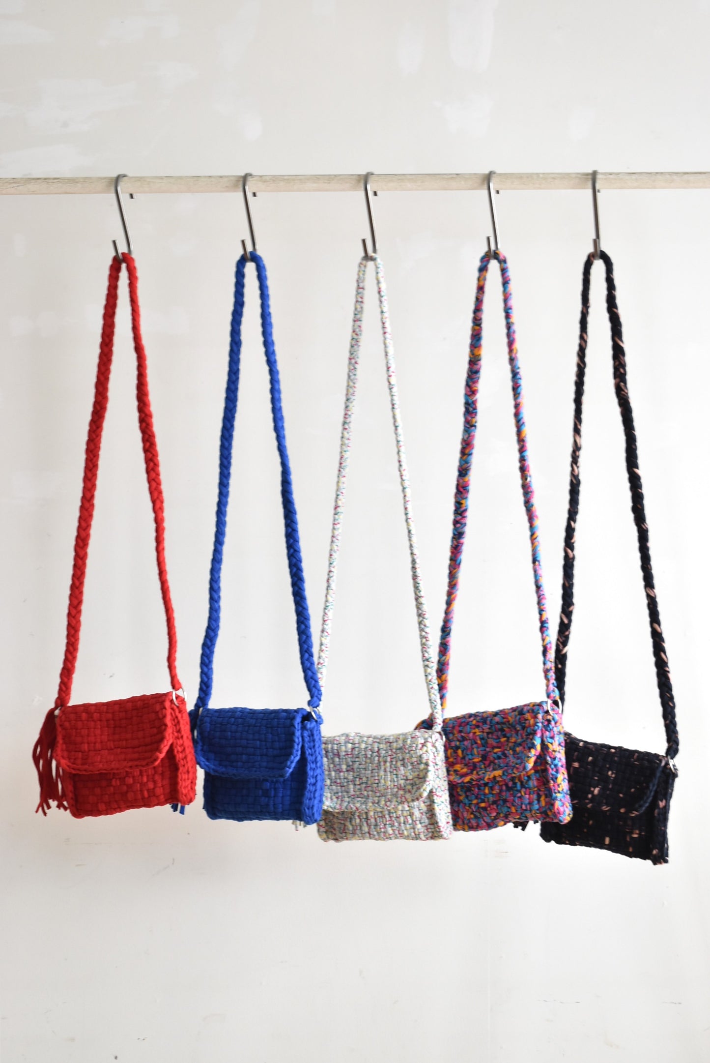 "PROJECT1000" macrame phone case