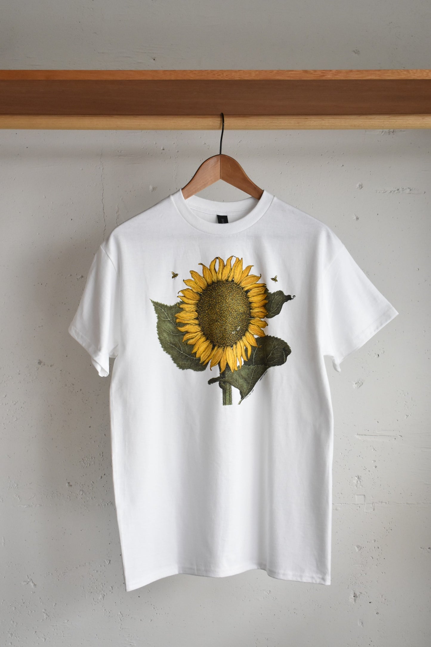 「LIBERTY GRAPHICS」sunflower & bees