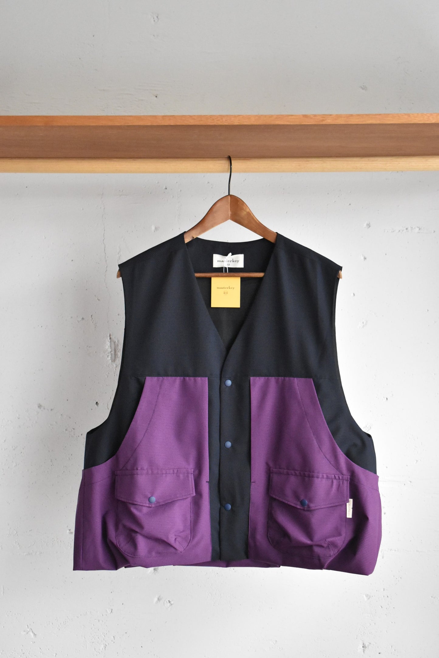 「masterkey」comfort vest -purple-