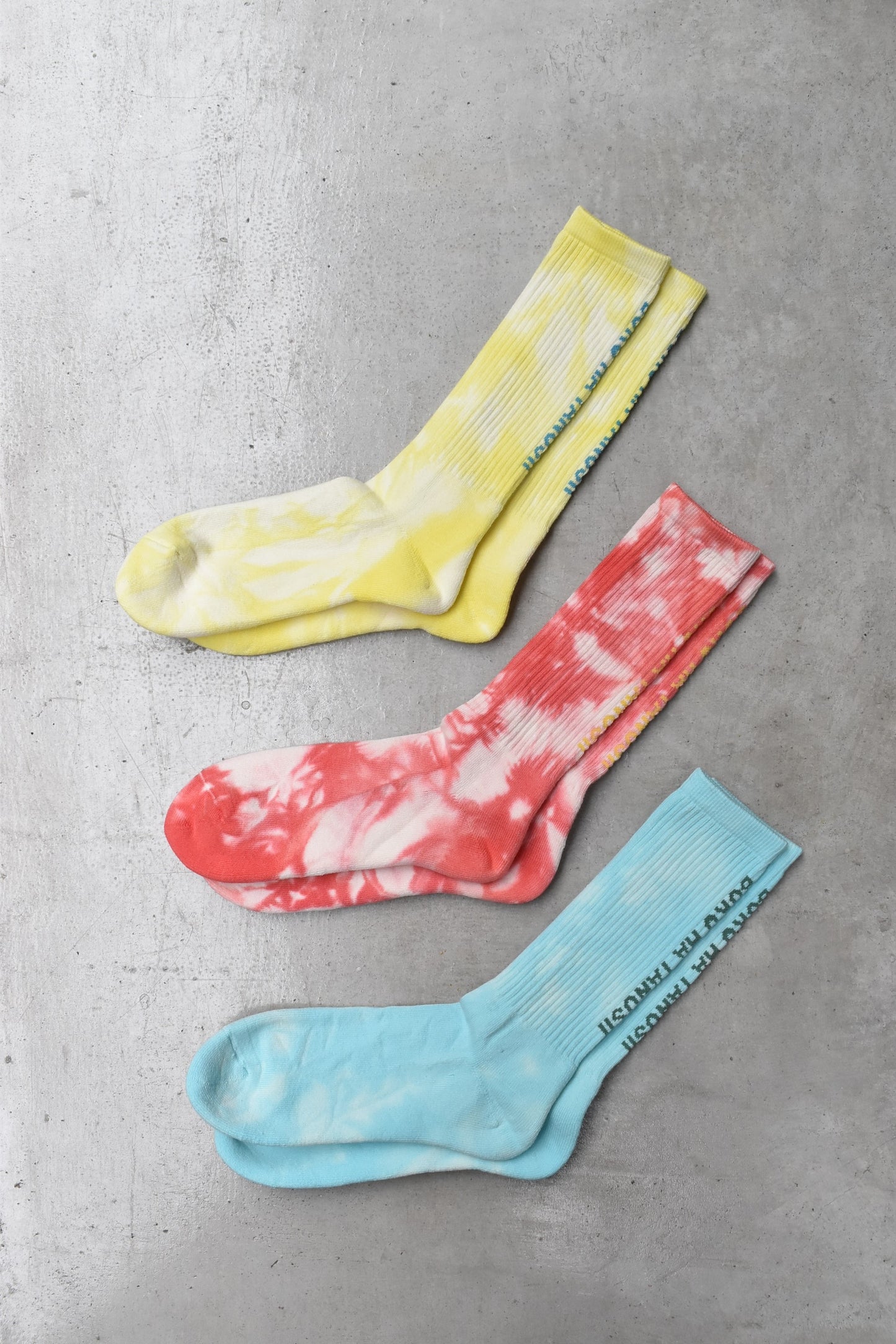 「BOKU HA TANOSII」ボクタノ socks -tiedye-