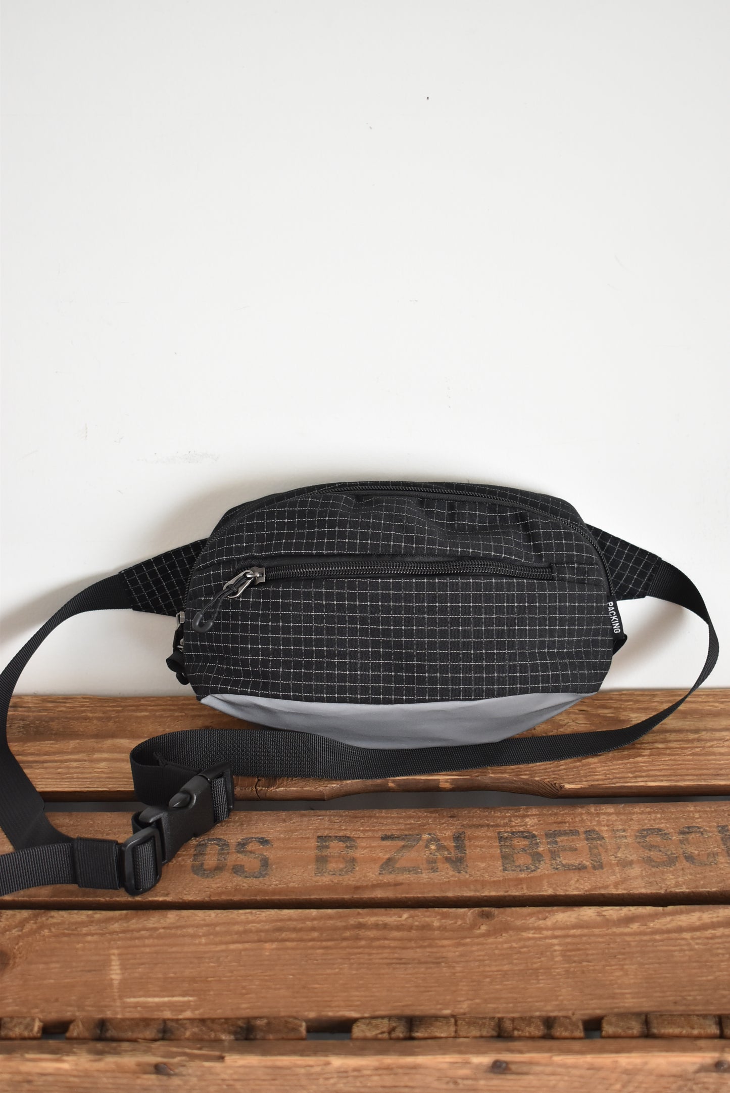 「PACKING」reflective waist bag