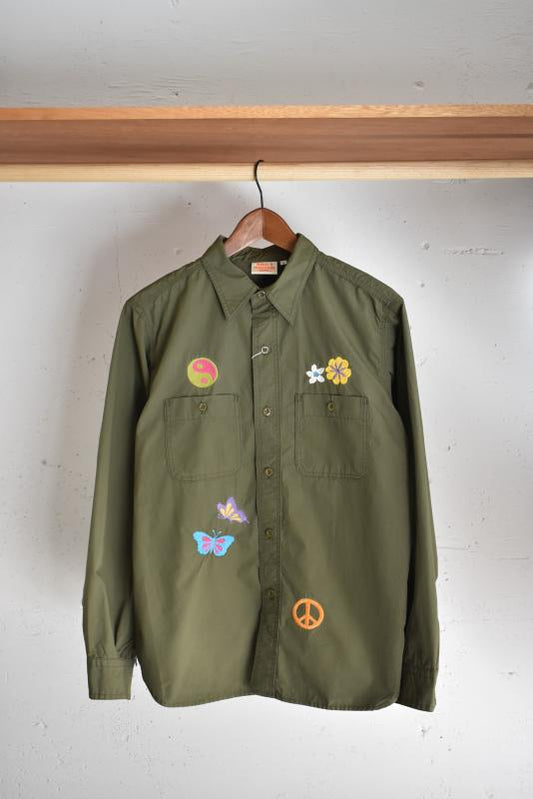 「HAVE A GRATEFUL DAY」embroidery shirts -olive-