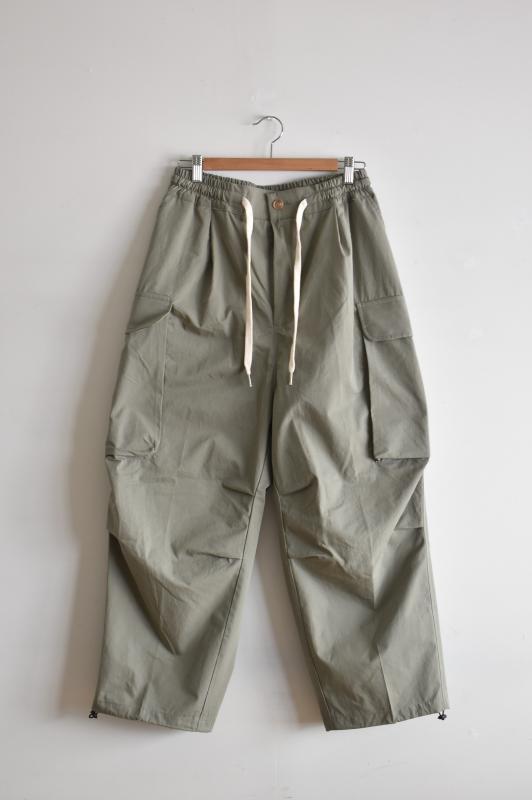"CONICHIWA bonjour" wide cargo pants -khaki- 