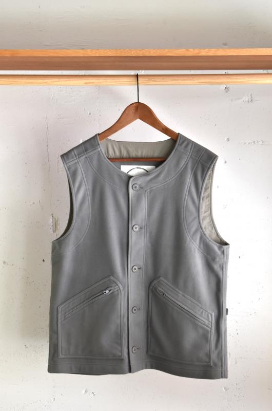 「BURLAP OUTFITTER」fleece BF vest -gray-