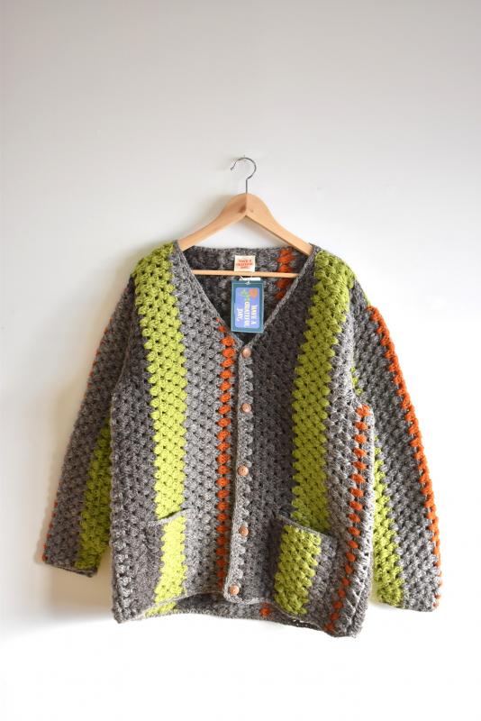 "HAVE A GRATEFUL DAY" crochet cardigan -brown- 