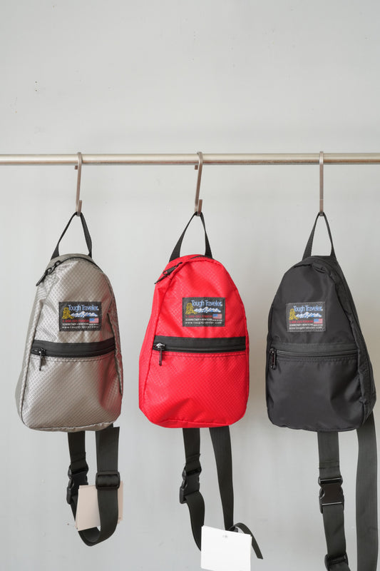 「TOUGH TRAVELER」peanut sling bag