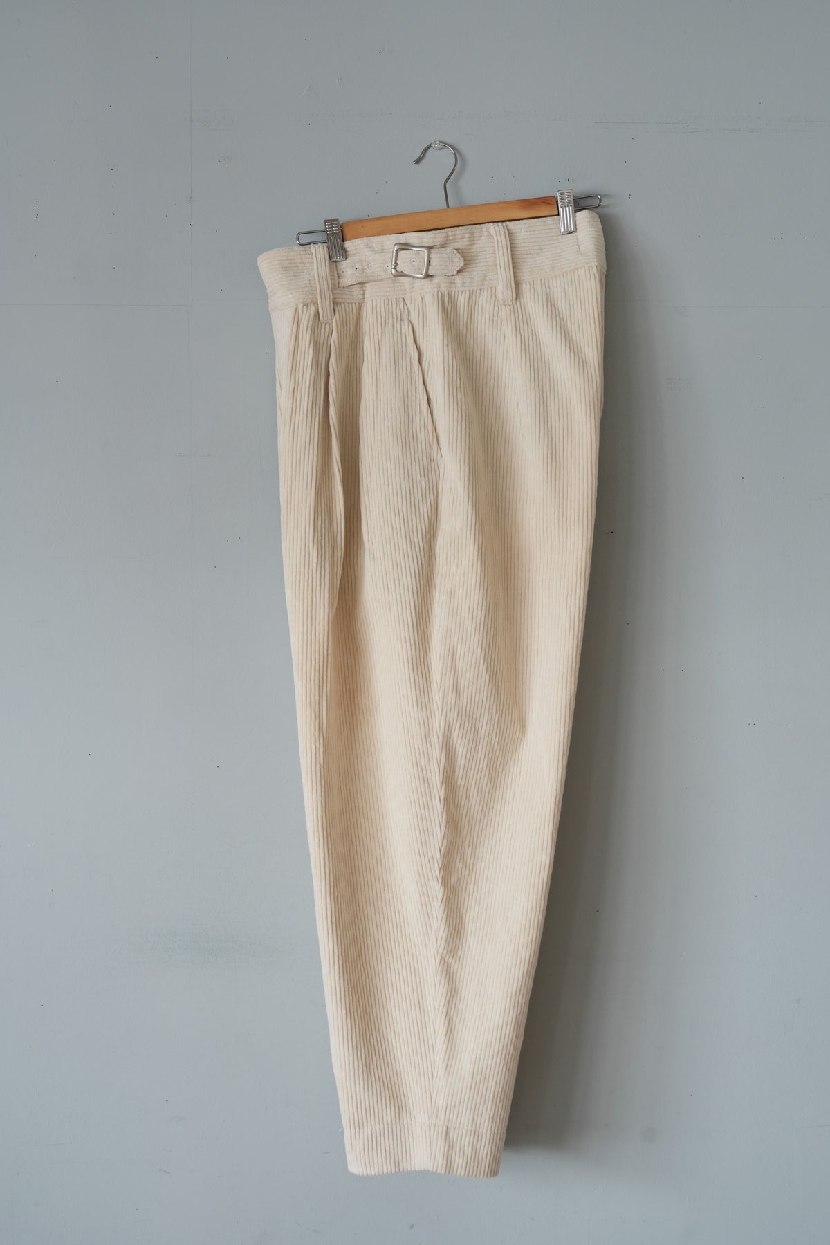 「leh」gurkha pants -off white cord-