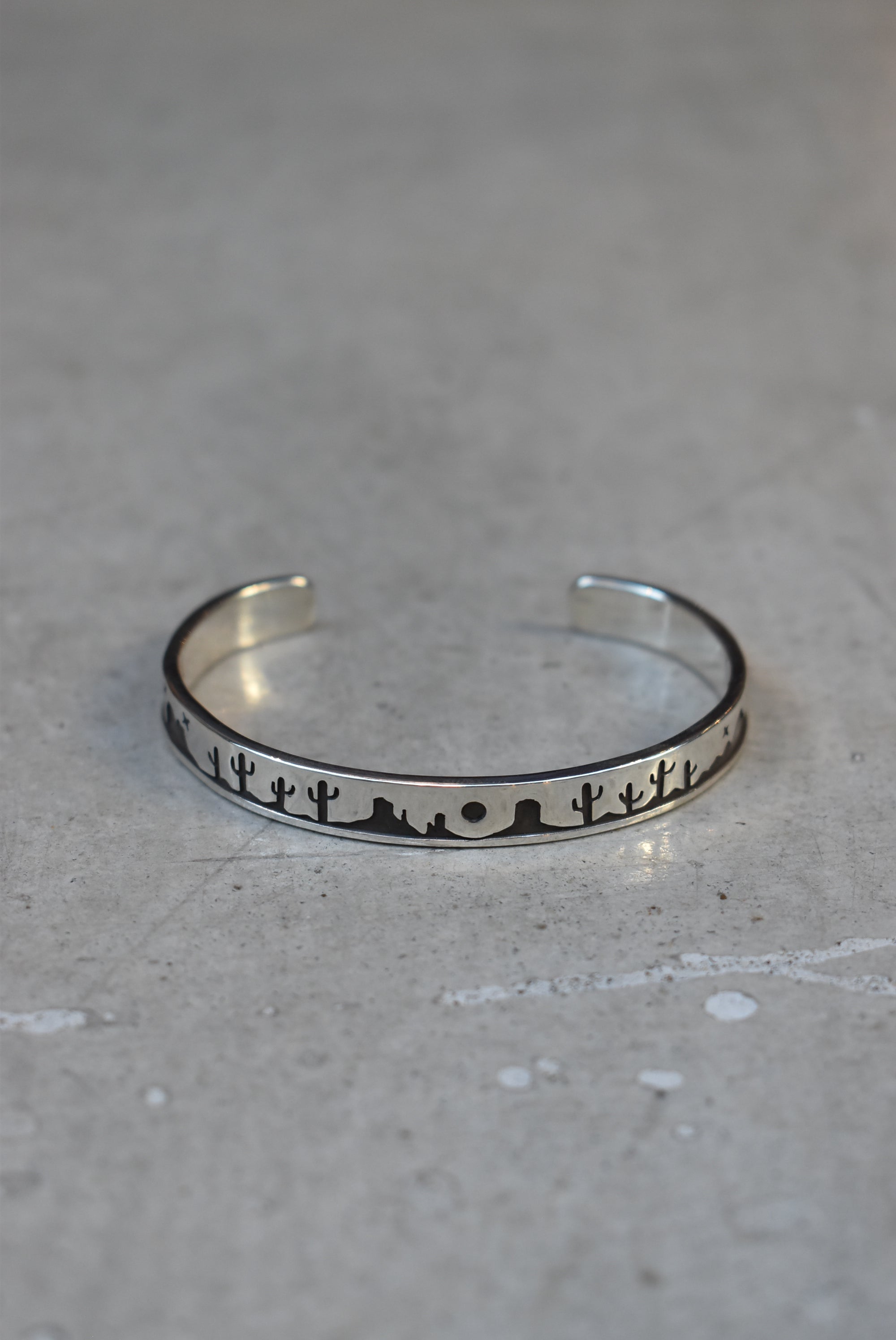 Arizona Silver シルバーバングル 彫刻デザイン ARIZONA FREEDOM