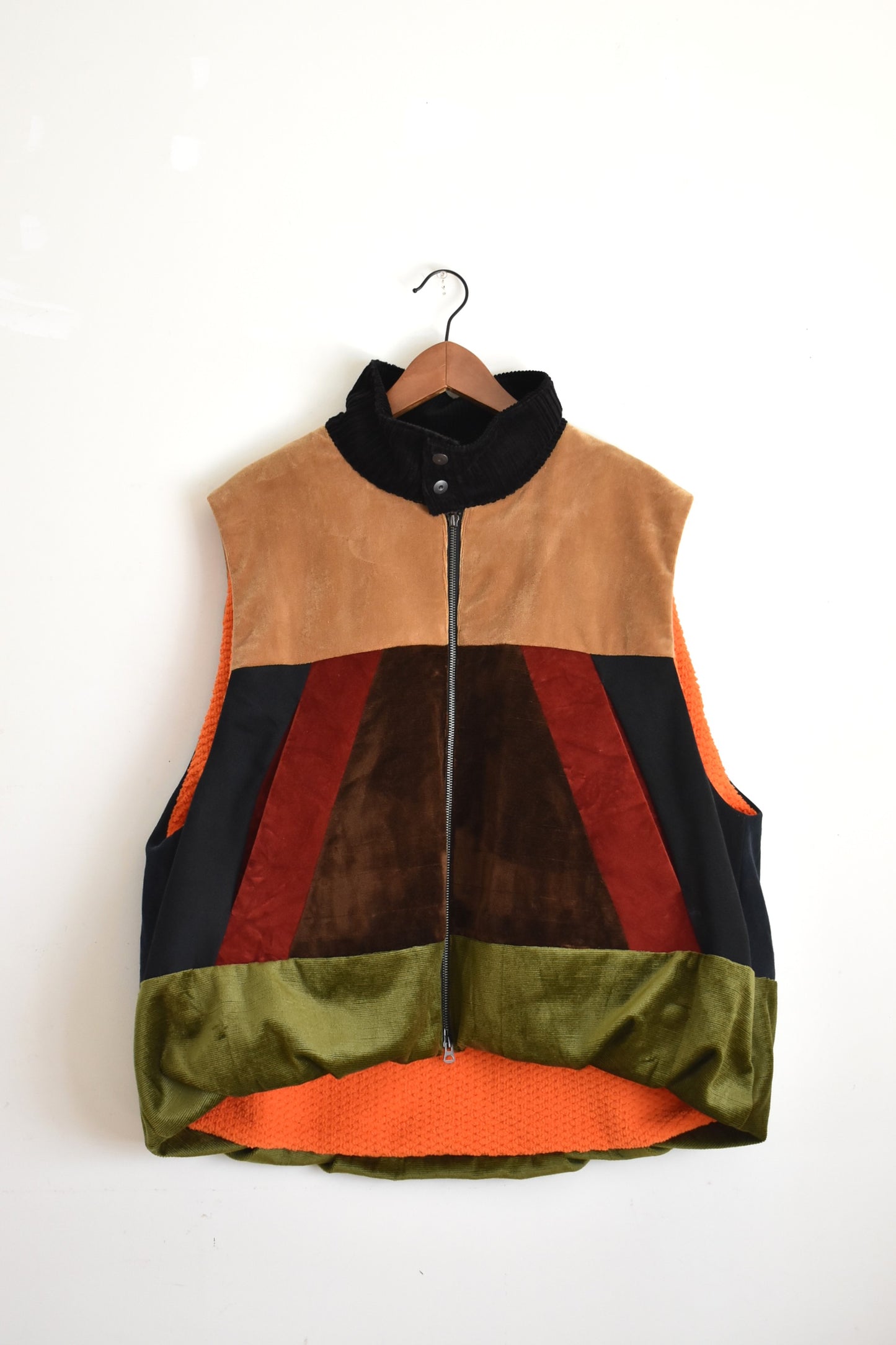 「masterkey」cinema vest