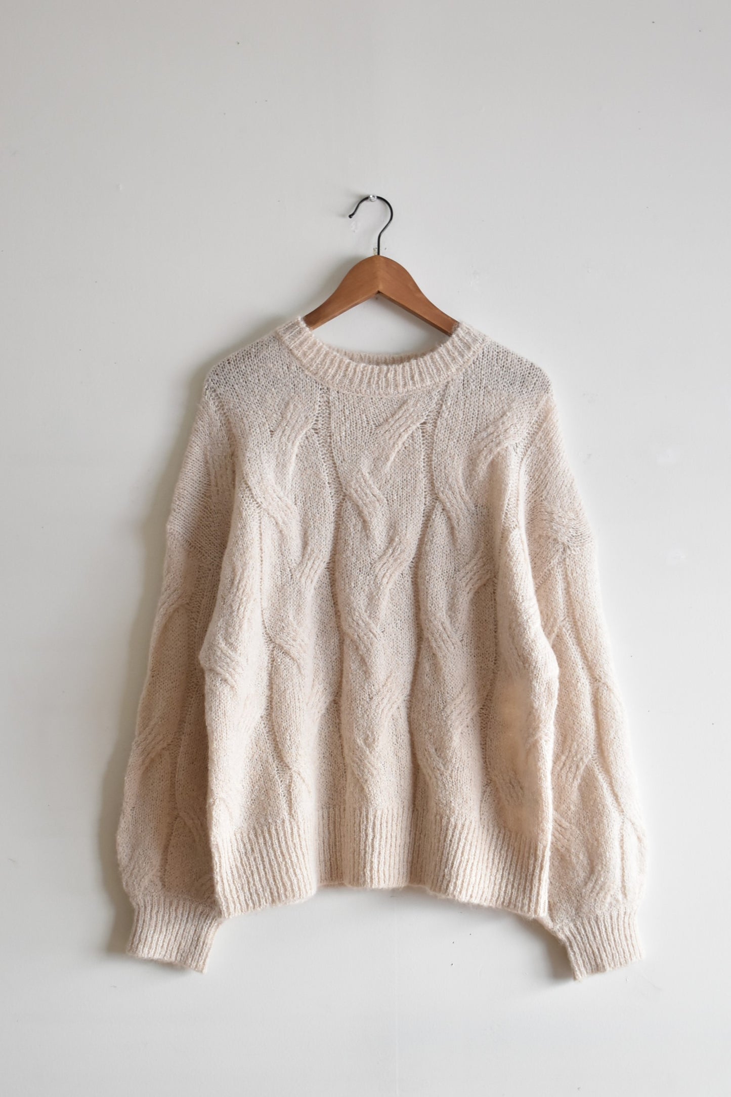 "hunch" low gauge cable knit -beige- (women) 