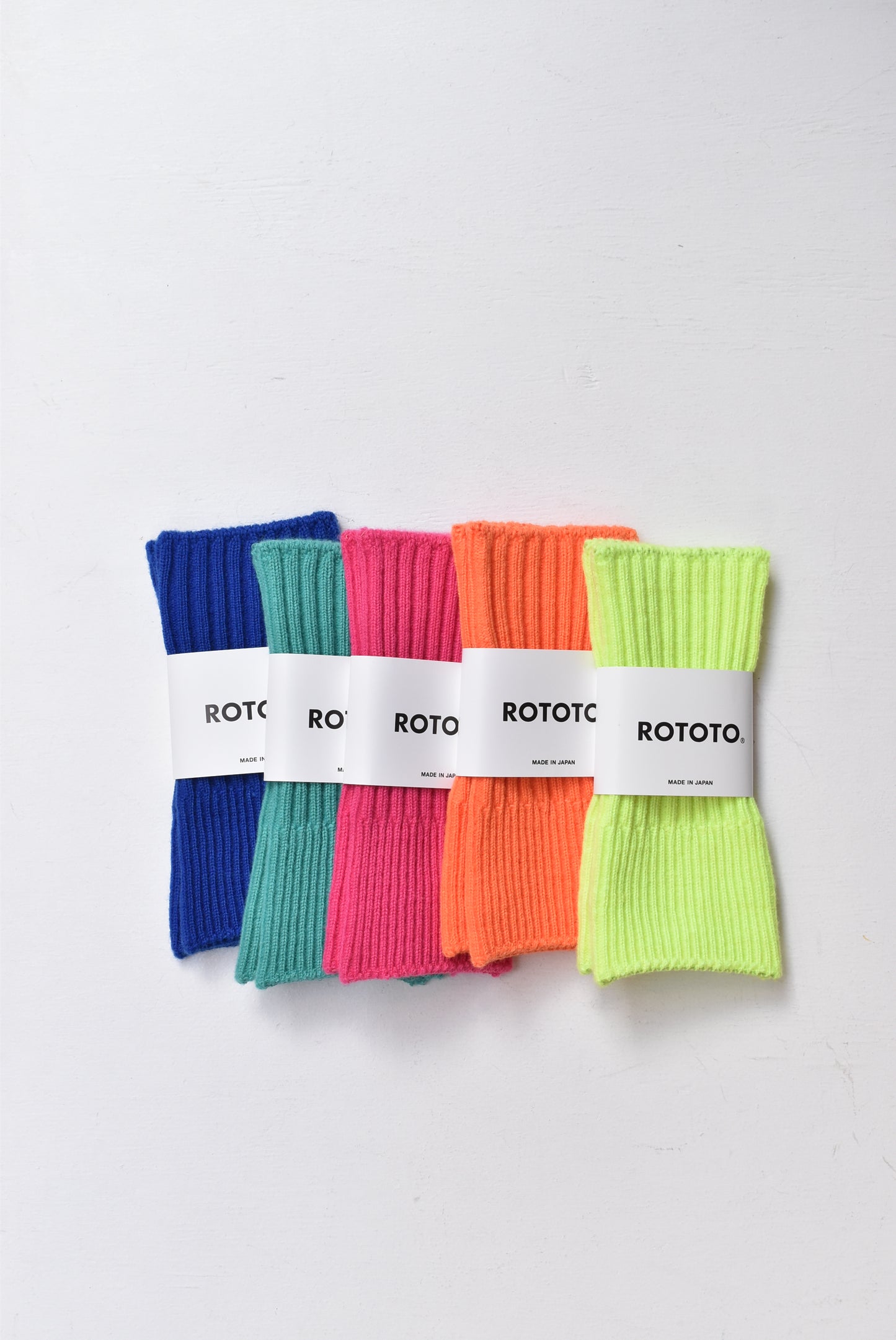 「ROTOTO」pop color hand warmer