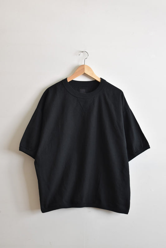 「maillot」linen rich big shirt-Tee -black-