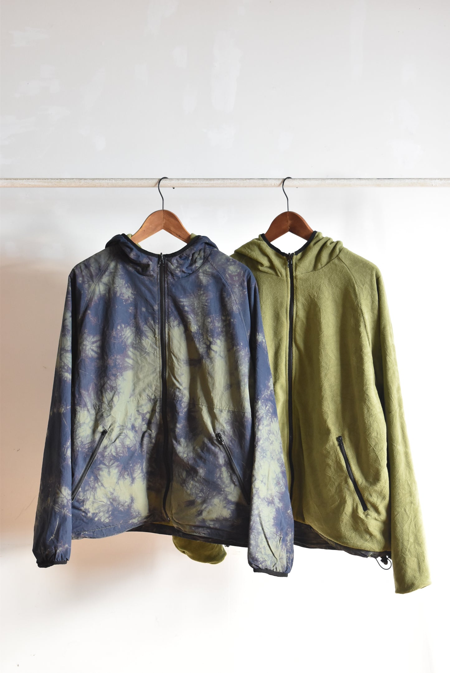 「javara」reversible micro fleece jacket -olive/purple-