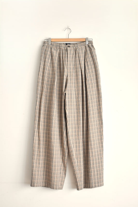 「modemdesign」seersucker check wide pants -beige-