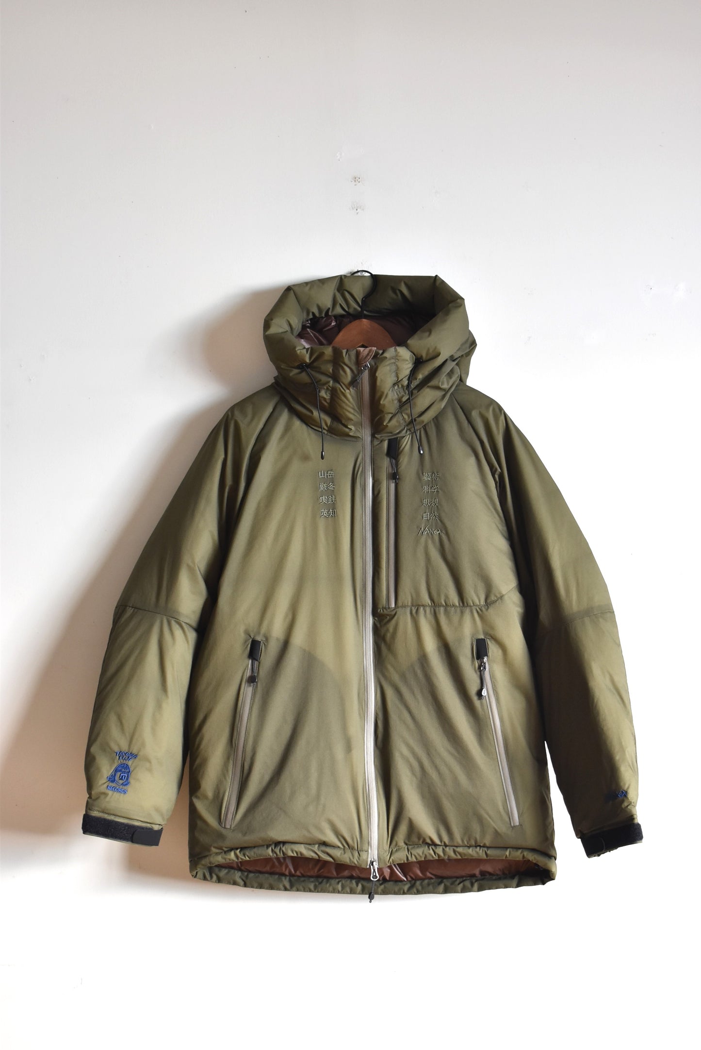 「TACOMA FUJI RECORDS × NANGA」aurora tex jacket "藝術科学思想自然"ver. -khaki-