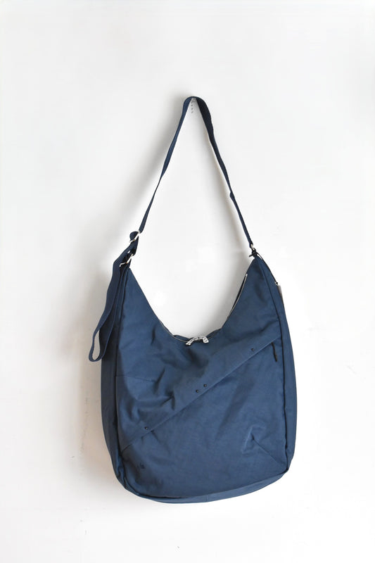 「F/CE.」textured twill shoulder tote -navy-