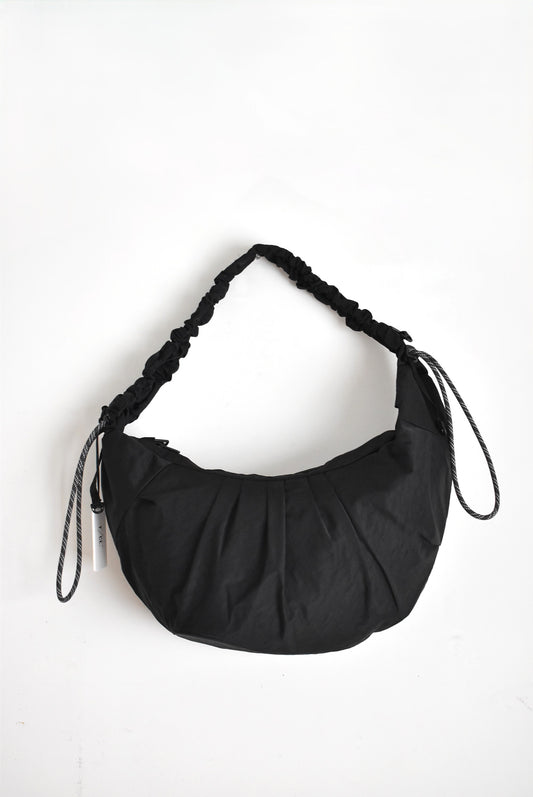 「F/CE.」textured twill body bag -black-