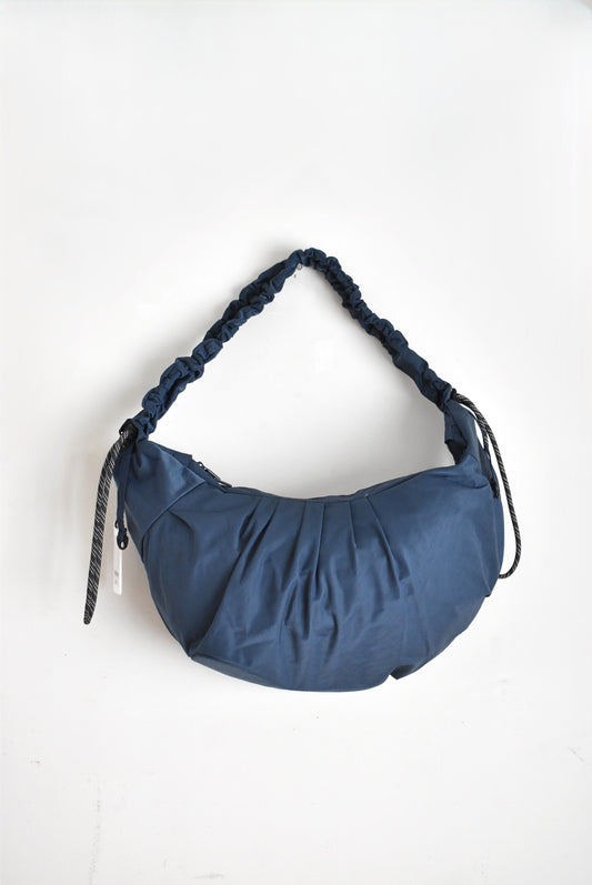 「F/CE.」textured twill body bag -navy-