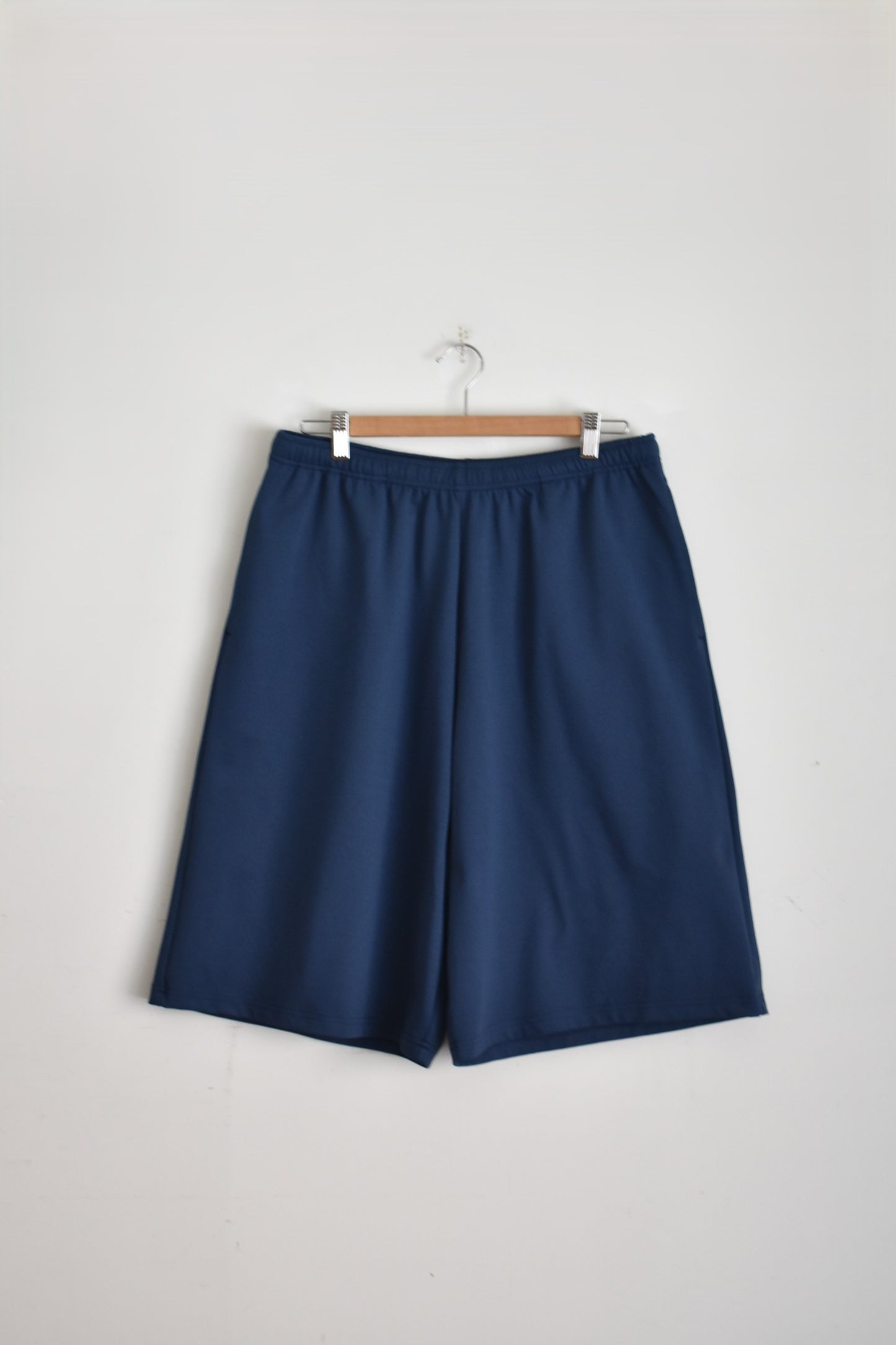 「BURLAP OUTFITTER」trainer shorts -navy-