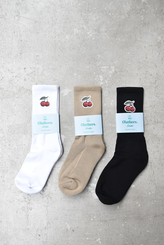 「Outliers Golf」cherries sock