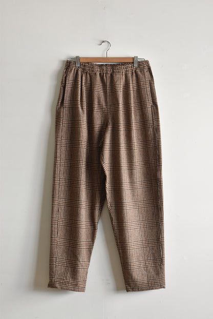 「BURLAP OUTFITTER」track pants WP -brown-