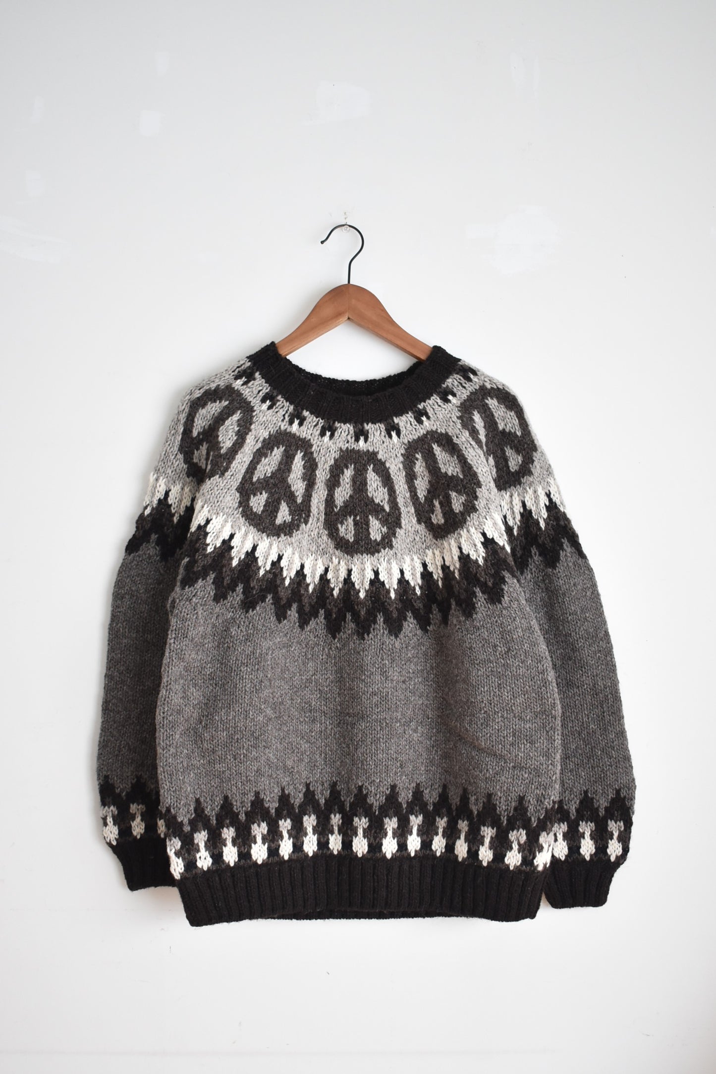 「HAVE A GRATEFUL DAY」PEACE knit -brown-