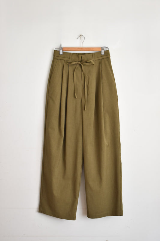 「hunch」linen look pleated pants -olive-