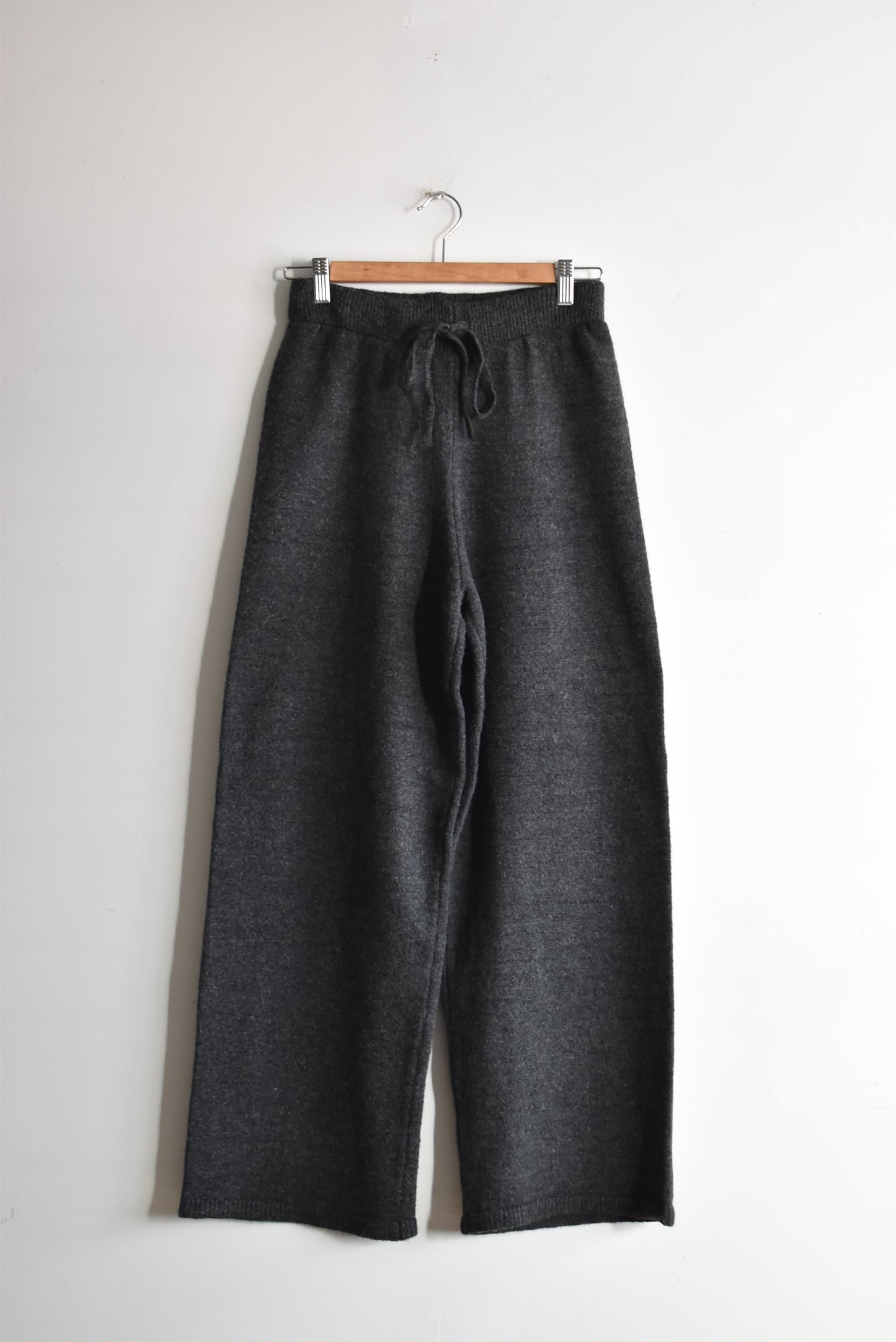 「hunch」straight knit pants -charcoal-