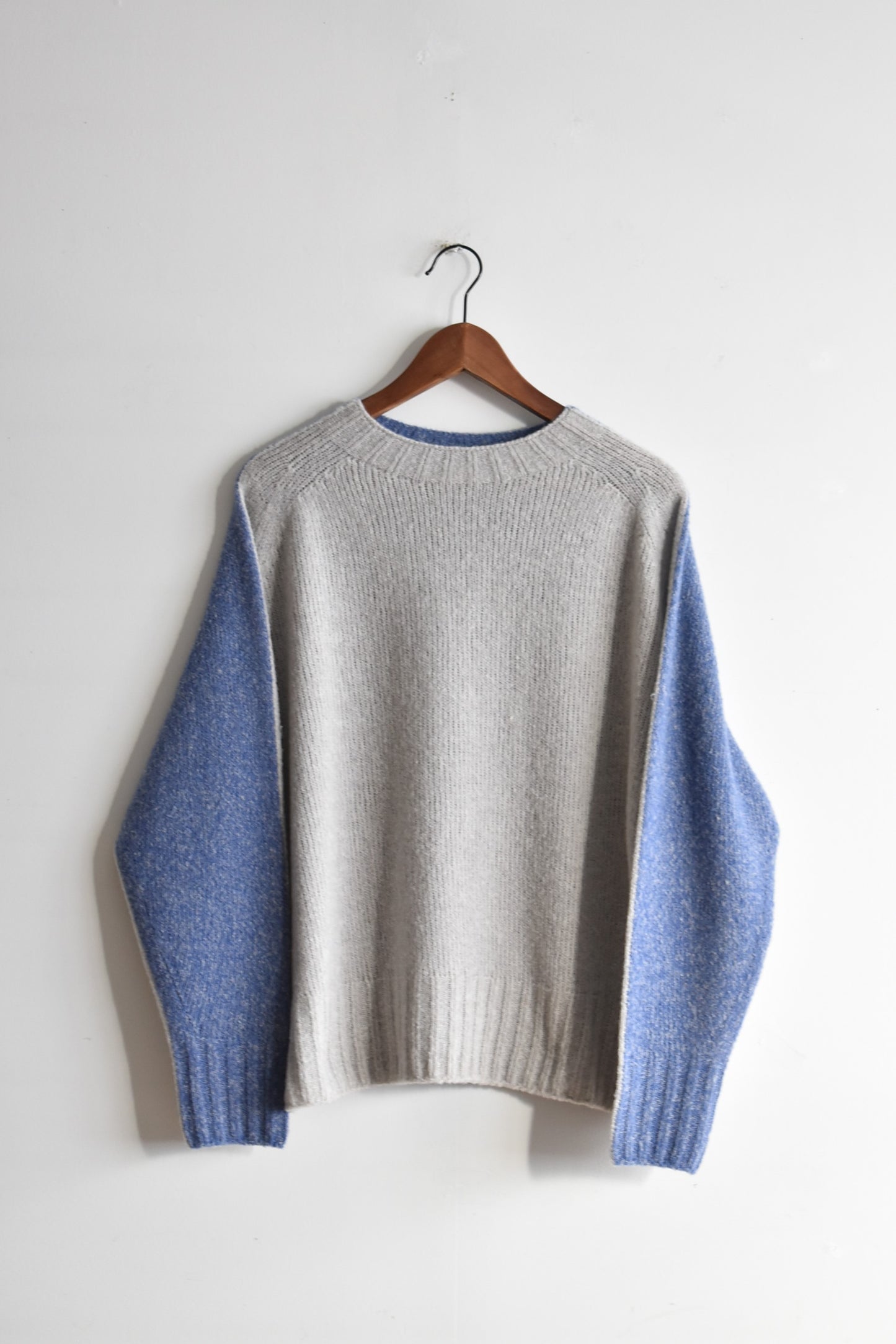 「maillot」mature wool bicolor crew wide sweater -l.gray/blue-