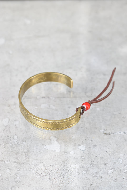 「slowrise」brass bangle -with beads-
