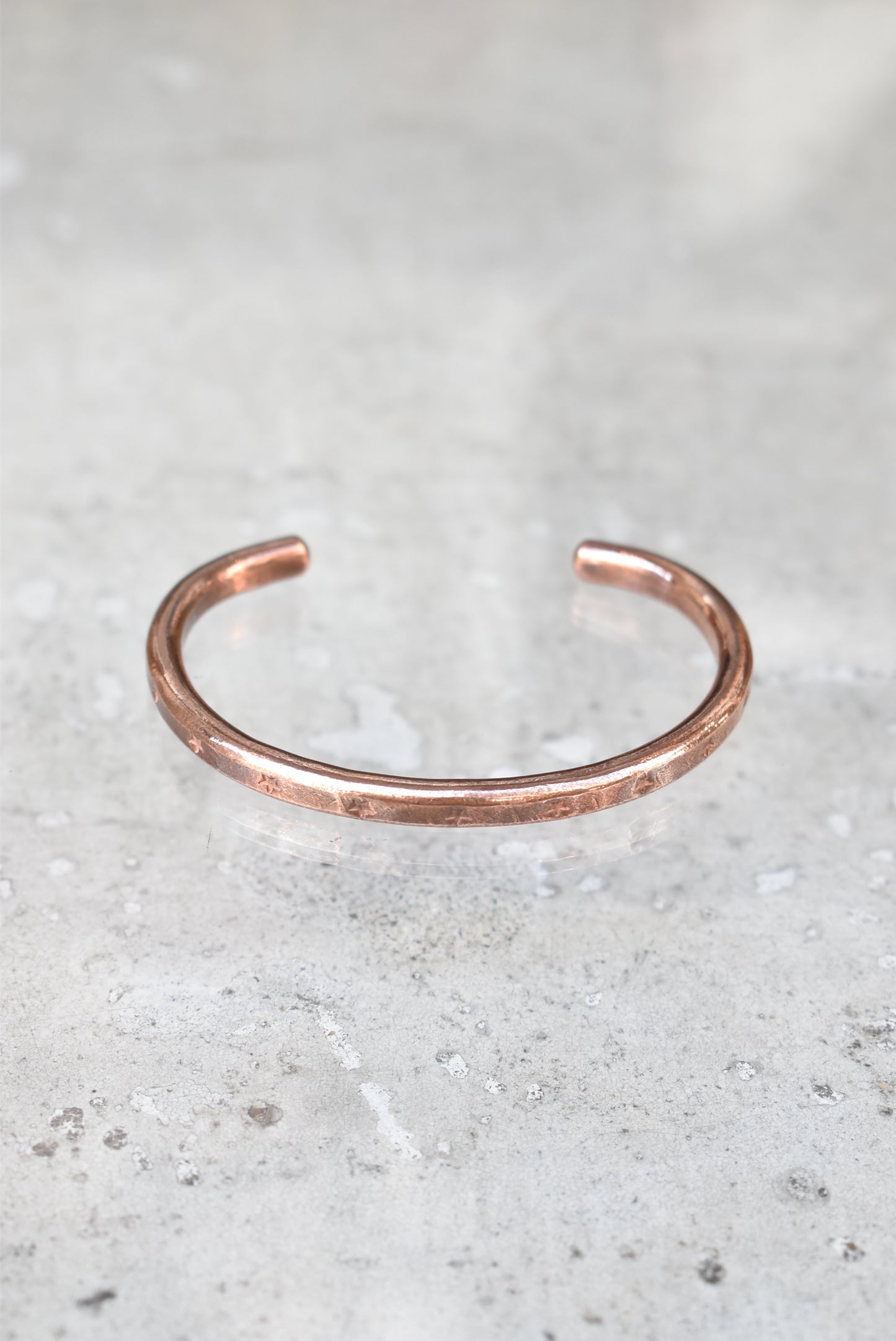 「slowrise」copper bangle -star-