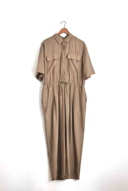 「hunch」parachute fabric all in one -khaki-