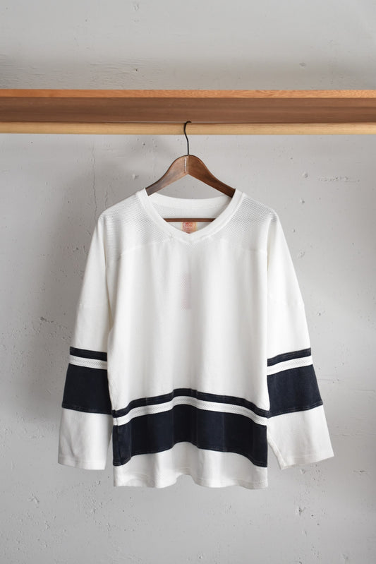 「imprestore」hockey V-neck Tee -faded ivory-