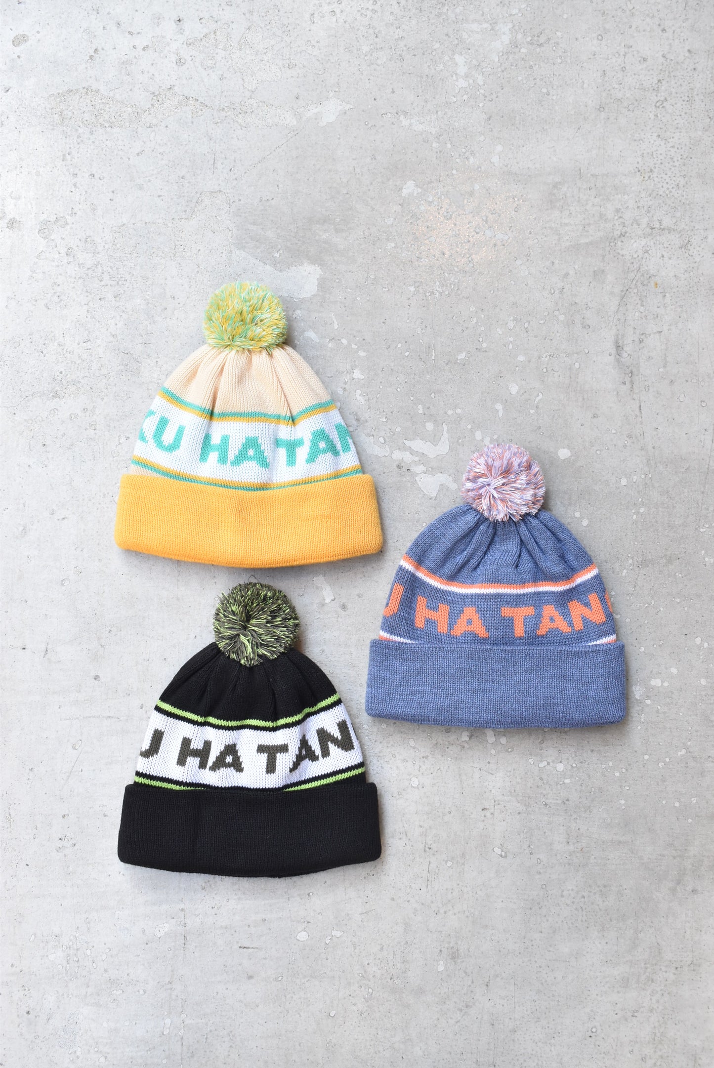 「BOKU HA TANOSII」ボンボンニット