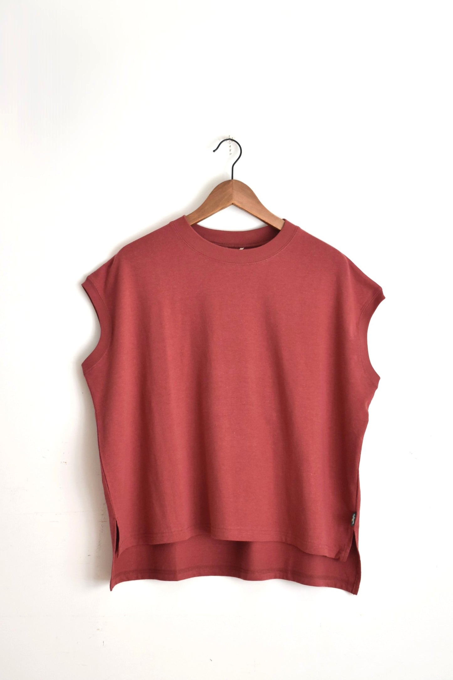 「GOHEMP」honey sleeve Tee -cherry red-
