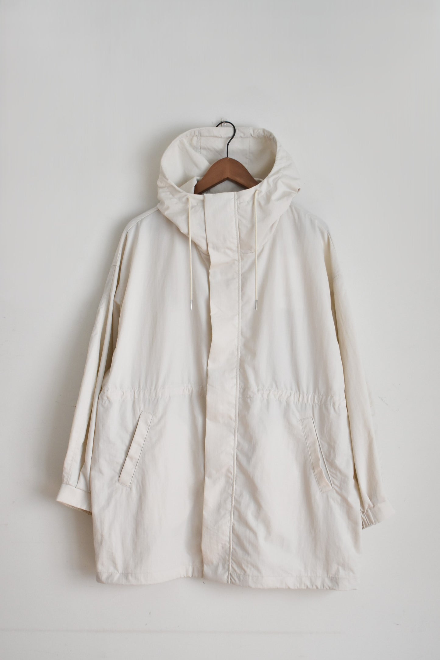 「hunch」nylon mountain parka -off white-