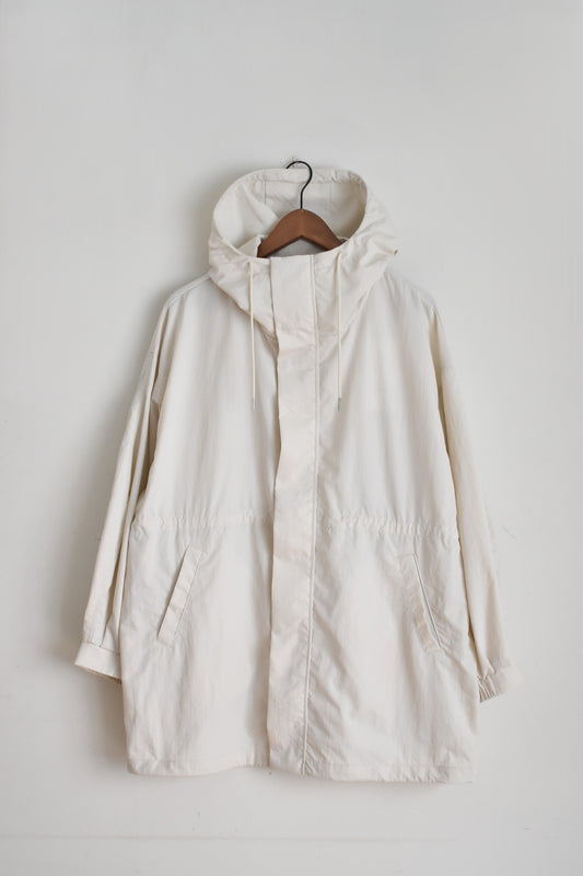 「hunch」nylon mountain parka -off white-