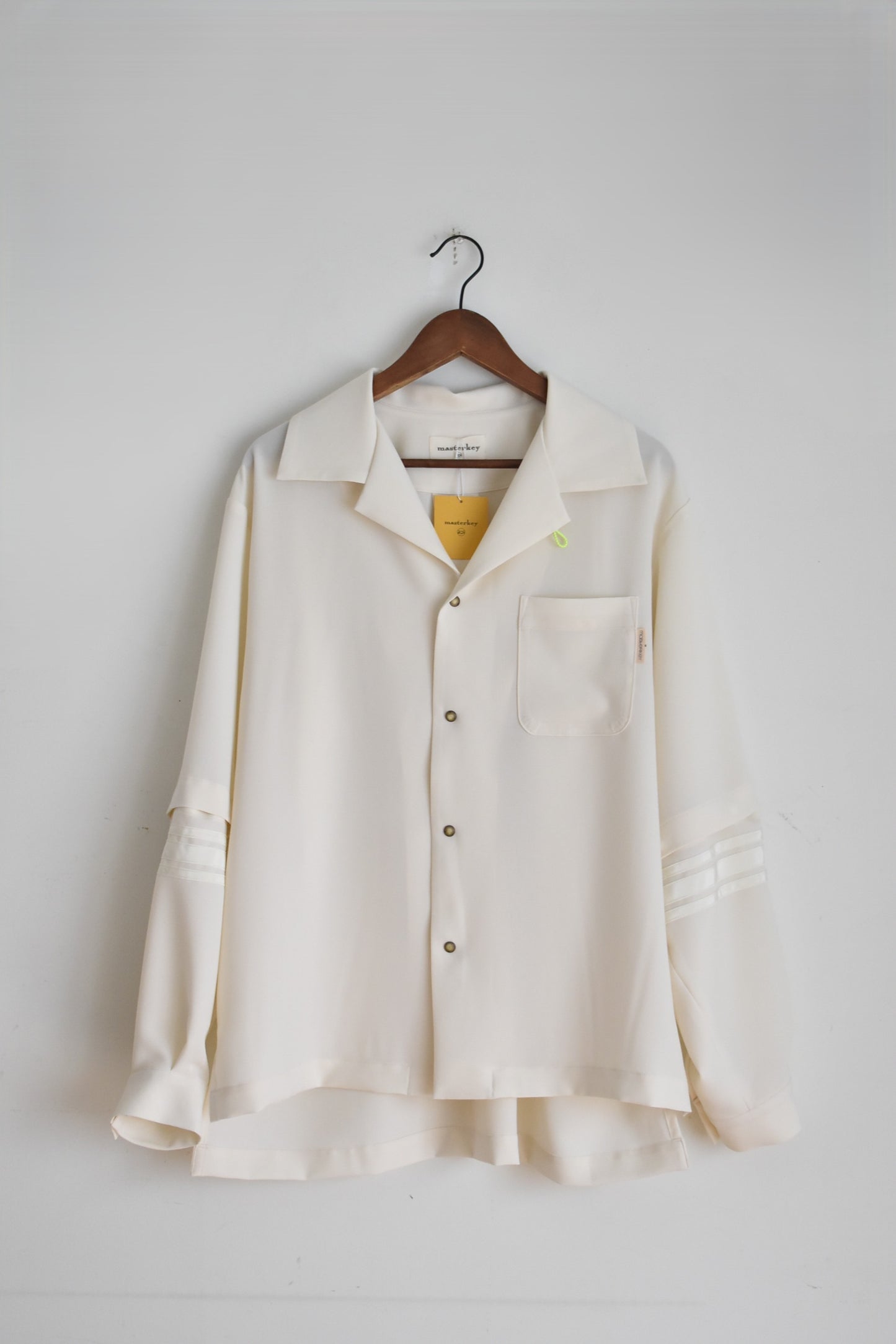 「masterkey」flow-sh -white-