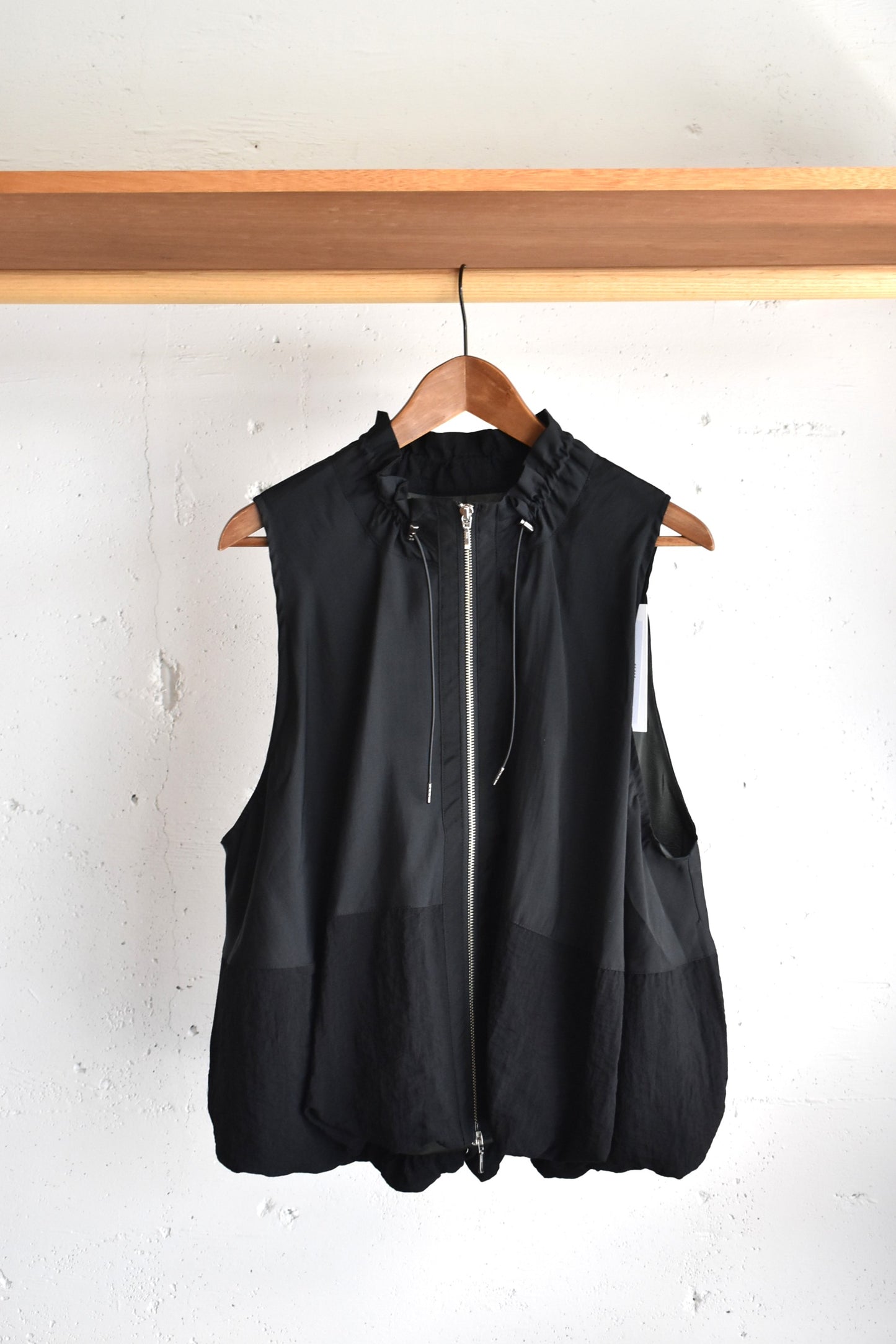 「hunch」docking balloon vest -black-